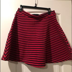Gap skirt. Navy Blue/red stripe